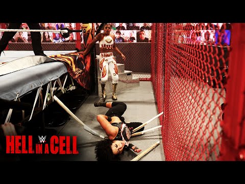 Bianca Belair smashes Bayley through kendo sticks: WWE Hell in a Cell 2021 (WWE Network Exclusive)