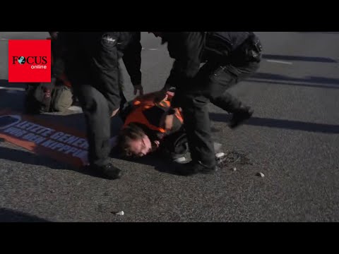 Schreiender Klima-Kleber wirft Polizei Gewalt vor - die reagiert gelassen