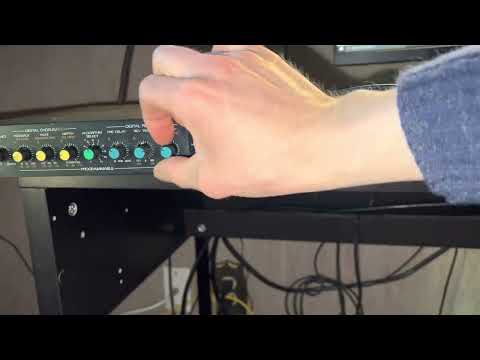 Roland DEP-5 rack delay and chorus