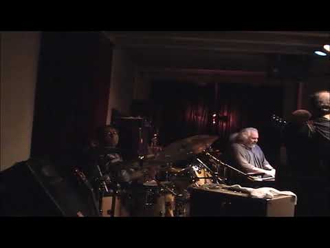 Vinnie Colaiuta , Abe Laboriel , Greg Mathieson & Larry Carlton