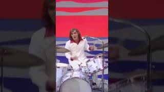 This video of Dennis Wilson lives in our heads rent free 🥁❤️