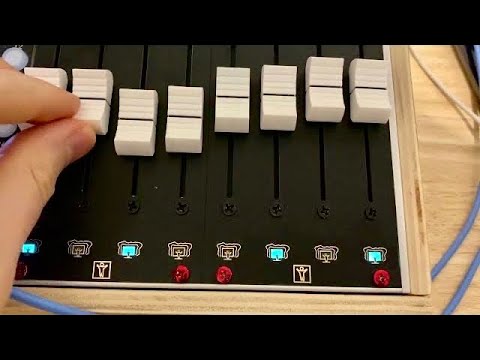 Mixing 8 LFOs together with DROID M4 Motor Faders for wobbly beeps and boops