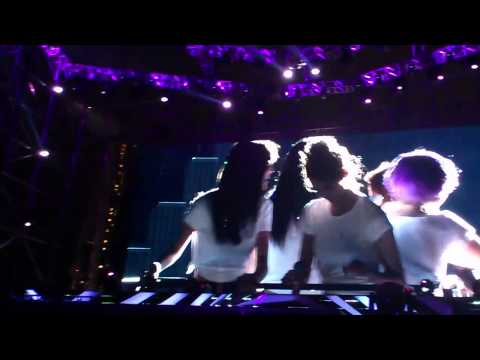 121123 Snsd Gee+kissing you