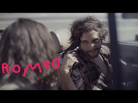 Thiago Pethit - ROMEO (Official Music Video)