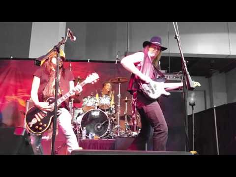 Count's 77 - Ace of Spades tribute to Lemmy