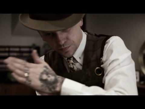 Give your beard a superb Sid Sottung finish!