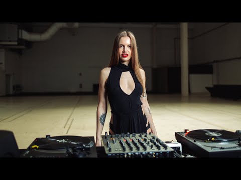 Xenia - Live Vinyl Techno DJ Mix @ Crypto Snack, Ciudad Inmersiva Madrid, 28.03.2025