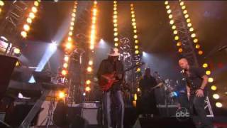 Santana (Feat. Chris Daughtry) Performance