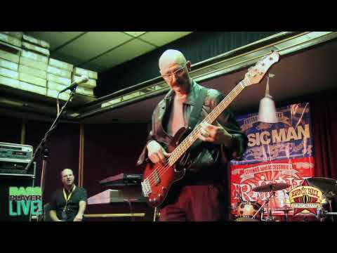 Tony Levin Jams at the Ernie Ball Music Man booth at Bass Player Live - Part 2