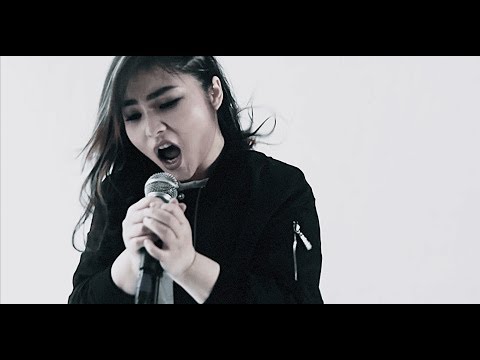 WINDRUNNER - Sakura (feat. Yul of End These Days) (OFFICIAL MUSIC VIDEO)