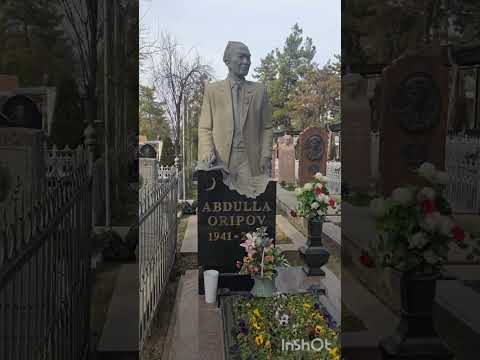 Chig'atoy cemetery in Tashkent where famous Soviet Uzbek  famous people buried.