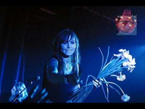 Nina Persson (feat The Cake Sale) - Black Winged Bird (+ lyrics)