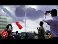 Warga Ketakutan Penampakan Makhluk Hitam Raksasa Tiba² Muncul Dari Langit Apa Ini