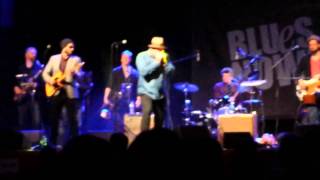 John Németh - Elbows On The Wheel