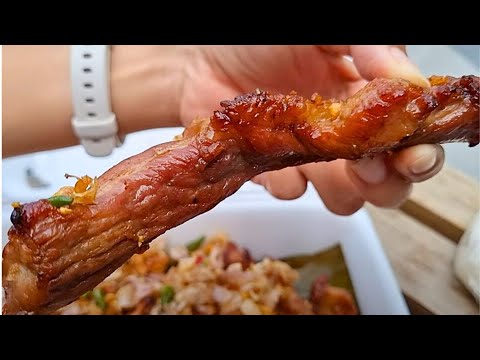 HUGE Pieces of Juicy and Tender Fried Pork in Pattaya - The Best Fried Pork in Thailand