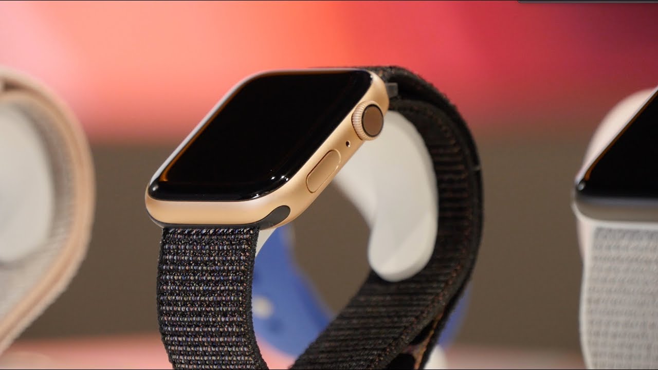 Apple Watch Series 4 40mm Space Gray Aluminum Case with Black Sport Loop MU672 video preview