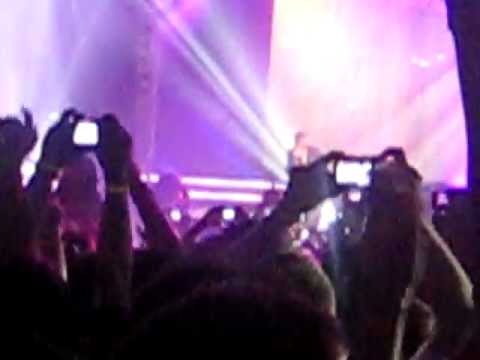 Armin van Buuren feat. Christian Burns - This Light Between Us (AvB Remix) (Live in Moscow)