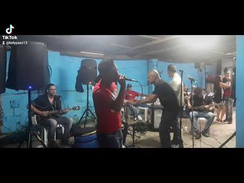 En tarima con Argenis el swing y el chacal  en la segunda