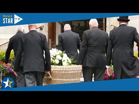 Touching tributes paid to Vince Hill as mourners gather at funeral service of 60s singer