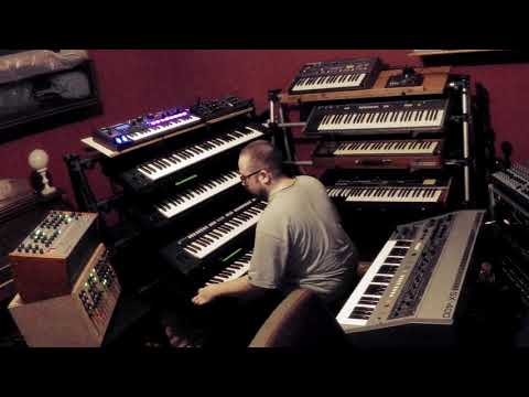 Quick'n'dirty Italo Disco Jam - Yoko Oginome "Dancing Hero" / Angie Gold "Eat you up"