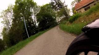 preview picture of video 'KTM 125 DUKE Le Delirium Loin de Lugdunum avec GOPRO Black et SILVER édition'