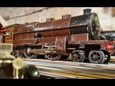 O Gauge Streamline JEP 4-4-4 and Hornby Blue Train 4-4-2 Locos Double Heading Pullman Express