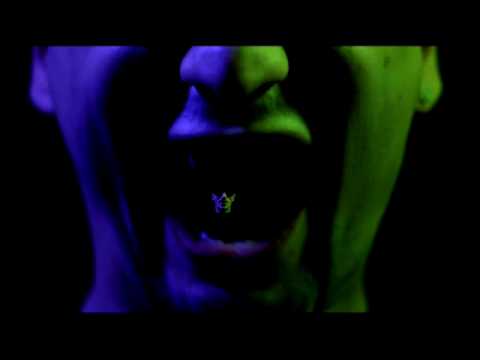 DaGhost ft. Bizzy - Me Neve ( Official Video )