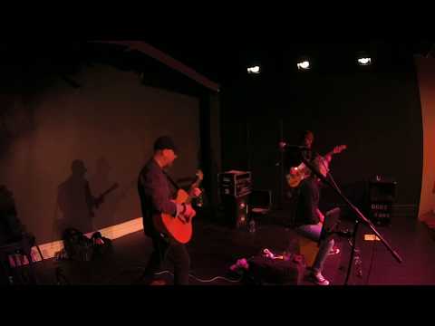 Odds Lane "Hollywood" Mike Zito acoustic cover live at Mad Art Gallery