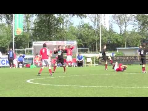 Rhoon 1 - SSS 1 gespeeld op 03-05-2014 met parachutesprong.