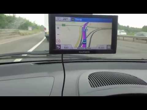 Garmin nuvi 65 Lm product description motorway driving demonstration