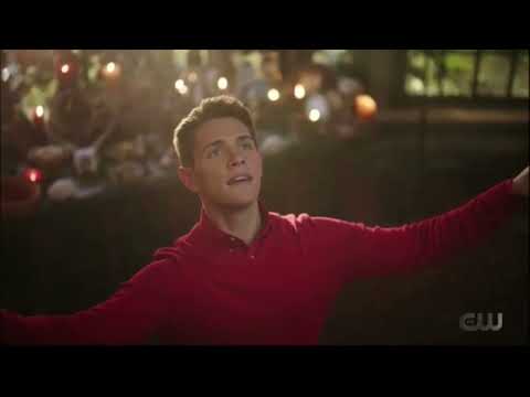 Riverdale 5x13 Cheryl and Kevin duet sing. Kevin forgives Fangs about dating Moose.