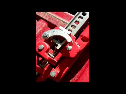 Tractor Supply Bulldog jack install