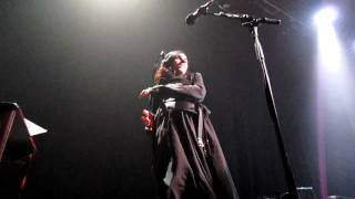 PJ Harvey - Pocket Knife (Paradiso, Amsterdam 31/05/11)