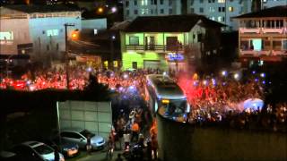 preview picture of video 'Ônibus do JEC chegando na Arena - Joinville 1 x 0 Bragantino - 28/10/14'