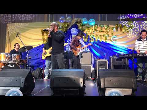 Singing “Mula Sa Puso” for Mr. Vehnee Saturno