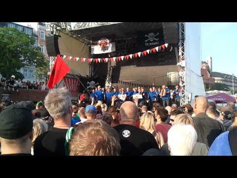 Seemannschor Hannover auf dem Hafengeburtstag in Hamburg 2011