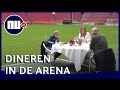 Dineren in lege ArenA: 'Door spelerstunnel het veld op'