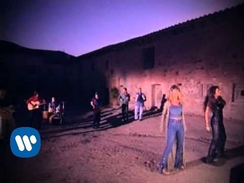 Ella Baila Sola - Y Quisiera [Official Music Video]