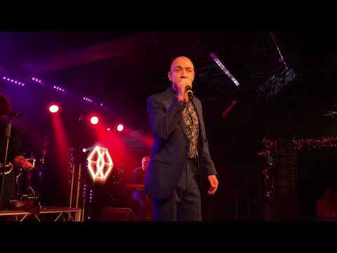 Living In A Box Ft. Kenny Thomas - Room In Your Heart (Live Butlin’s Bognor Regis)