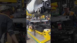 Adding battery to #VinFast #VFMPV7 at #VinFast factory in #Vietnam. 