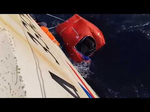 Video: Así fue el dramático rescate de los 14 sobrevivientes del naufragio en las Islas Malvinas
