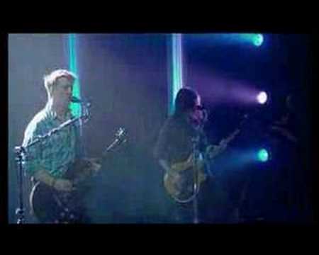Qotsa - into the hollow - french TV 8 may 2007