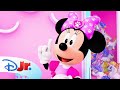 Minnie And Daisy Run A New Yoga Class At The Hotel Minnie S Bow Toons Pet Hotel Disneyjr​