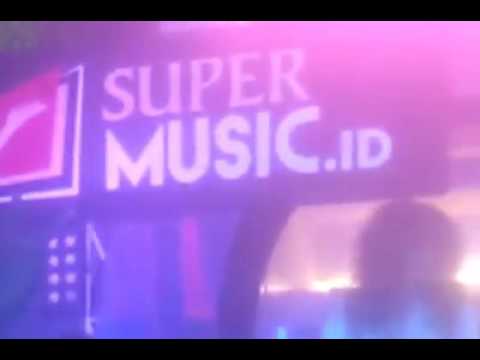 John Paul Ivan feat Ale Funcky