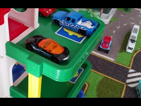 LASTENOHJELMIA SUOMEKSI - Pikkuauto ja parkkipaikan etsintä