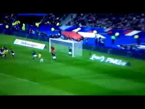 Luis Gustavo great header against France 2015 26/03/15 2nd ever goal for Brazil makes it 3-1 HD