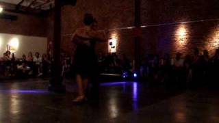 Guillermo Cerneaz y Greta Hekier bailando en Loca, Enero 2010