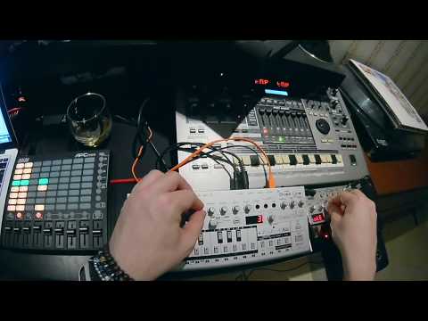 Ilya Orange - Weekend Bedroom Jam (Ableton Live, Roland MC-505, Roland TB-03, Korg Volca Bass etc)