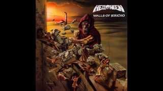 Helloween - Metal Invaders LYRICS ON SCREEN