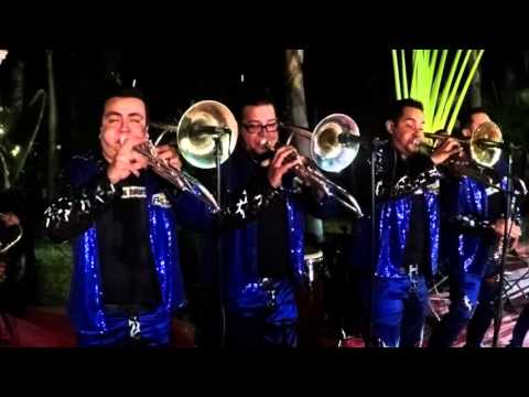 COMO RAYO - LENIN RAMIREZ, LOS CHAIREZ Y RENOVACION EN VIVO 2015